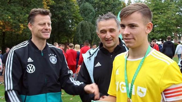 在田径跑道 在田径跑道