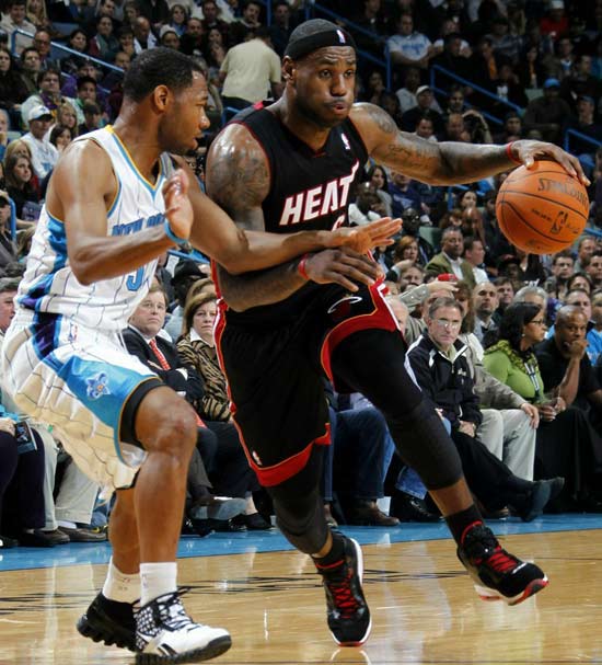 再次聚焦在 再次聚焦在