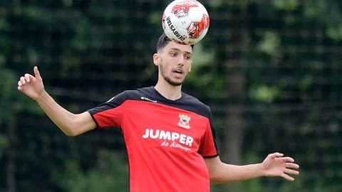 接受专业的 接受专业的