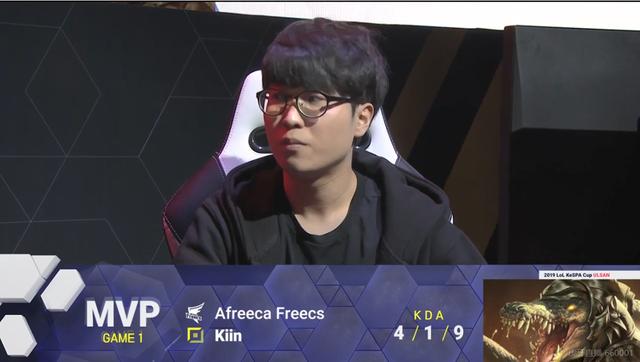 攻守两端的 攻守两端的