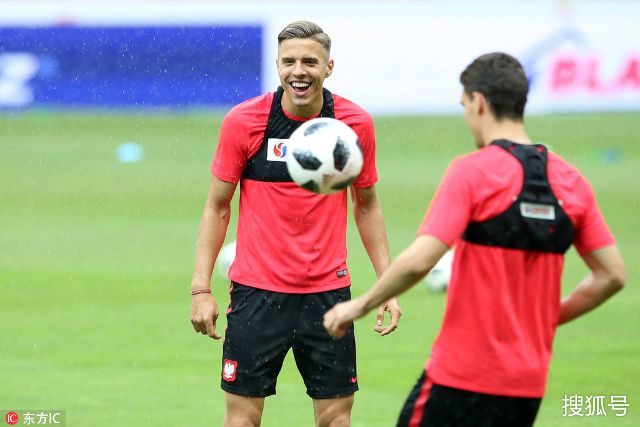 场边的拥抱 场边的拥抱